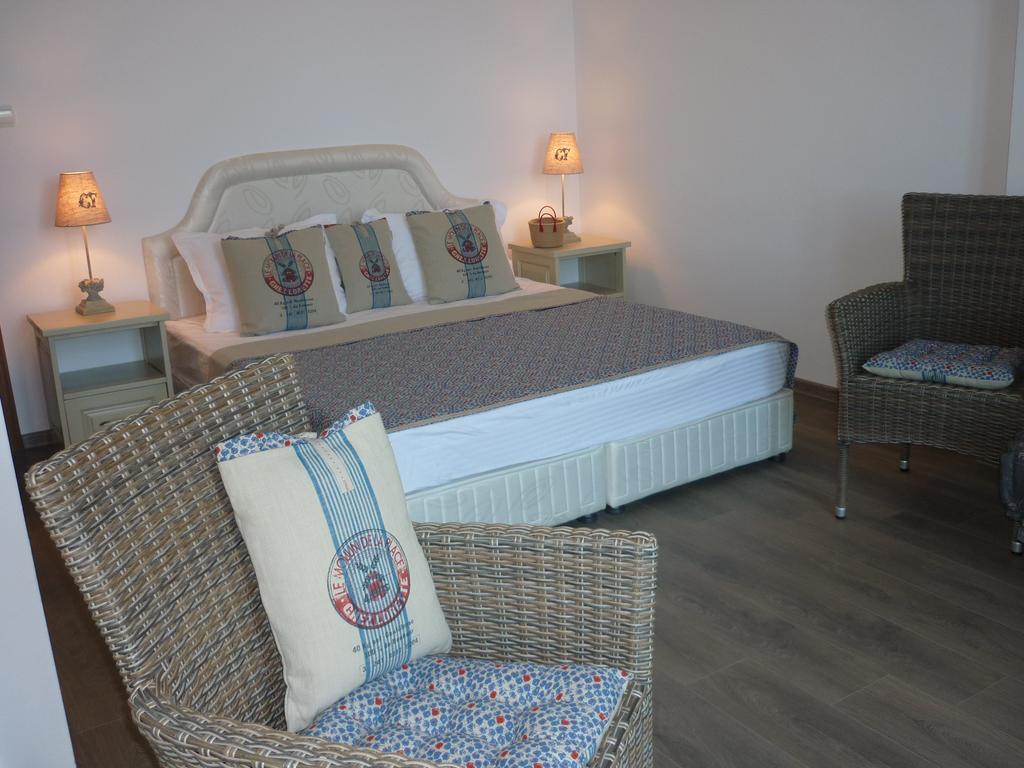 Boomerang Guest House Априлци Экстерьер фото